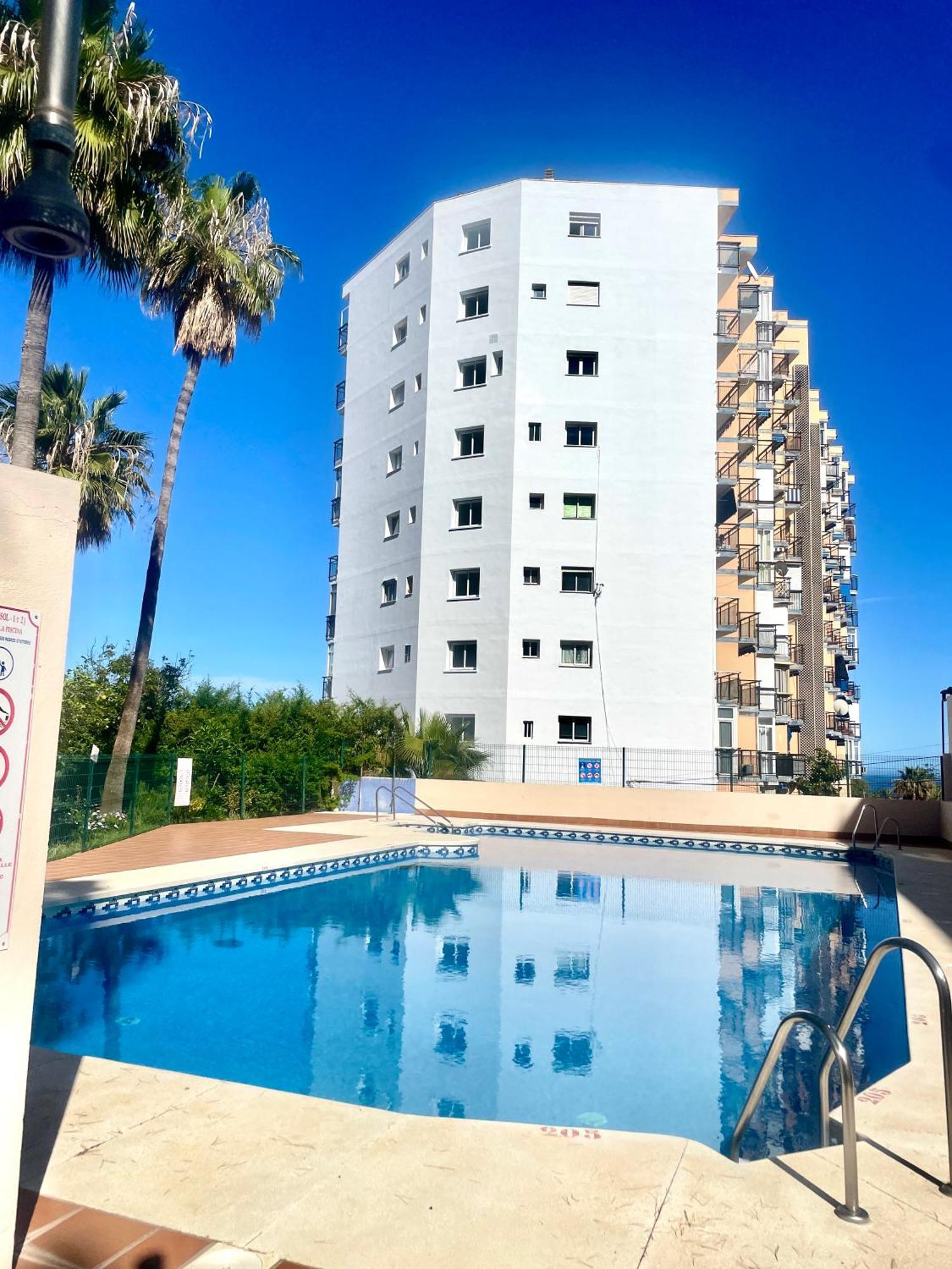Estudio Nuevo Y Con Piscina Benalmadena Luaran gambar